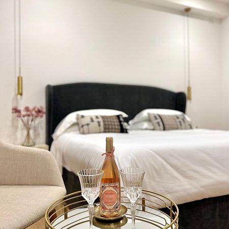 Feel Boutique Rooms Oristano Exterior photo