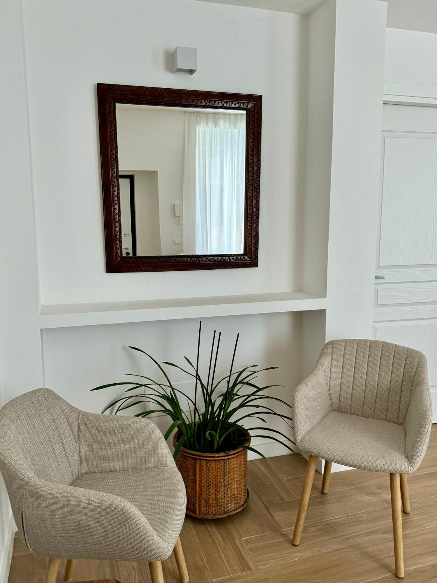 Feel Boutique Rooms Oristano Exterior photo