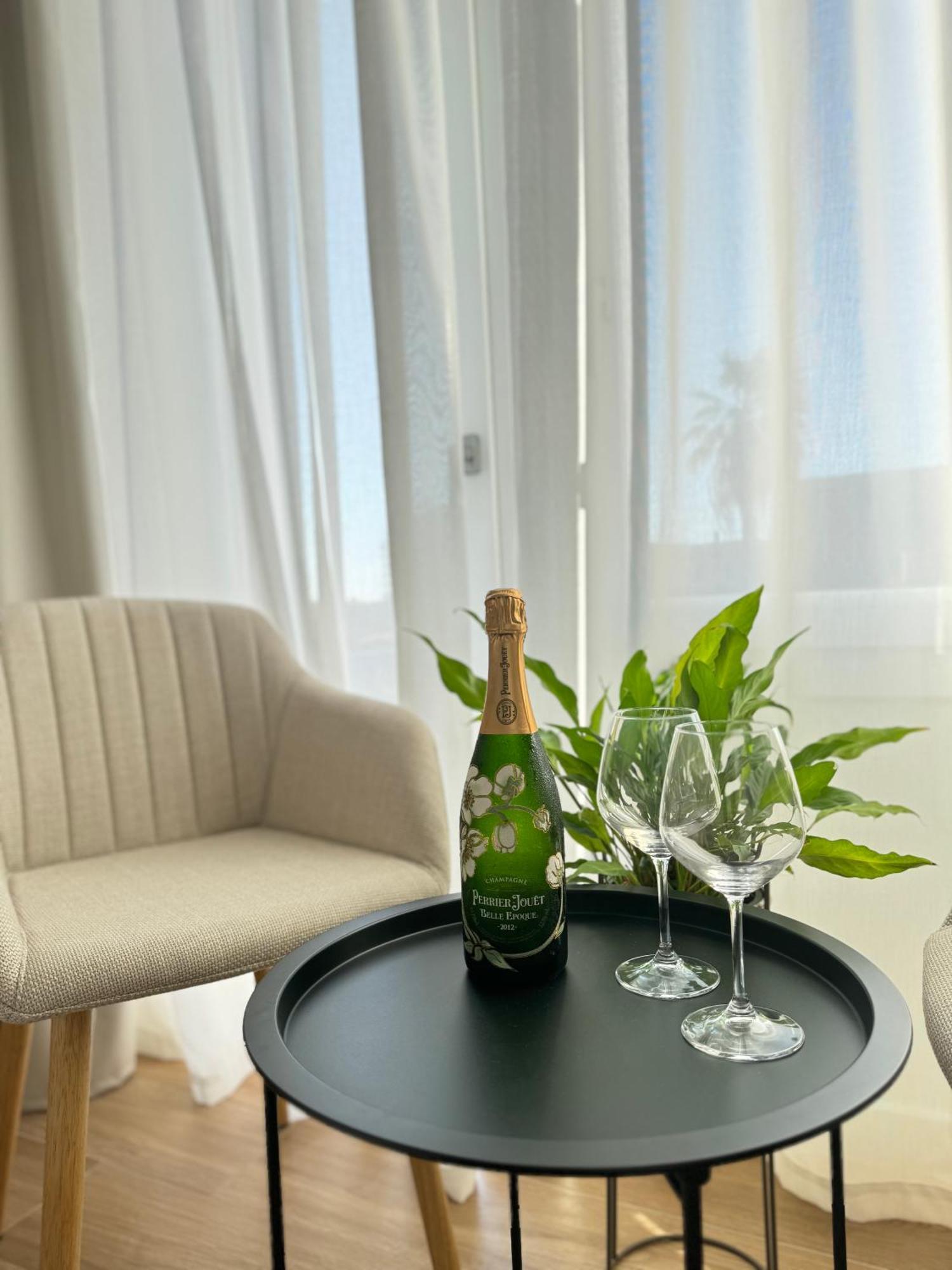 Feel Boutique Rooms Oristano Exterior photo