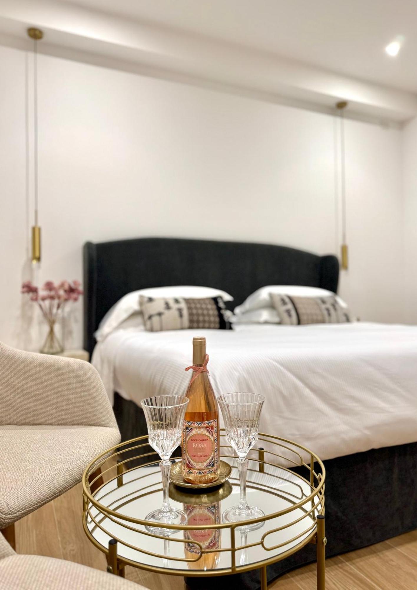 Feel Boutique Rooms Oristano Exterior photo